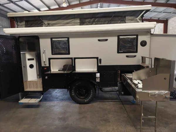 2023 Sunshine Trail 15' PopTop 2  Caravan image