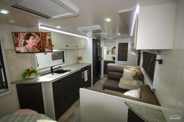 2025 Design RV Crx V5-2 image