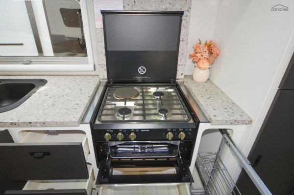 2025 Design RV Crx V5-2 image