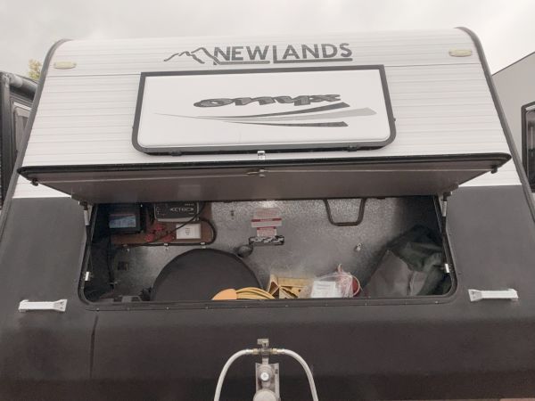 2012 Newlands Onyx Caravan image