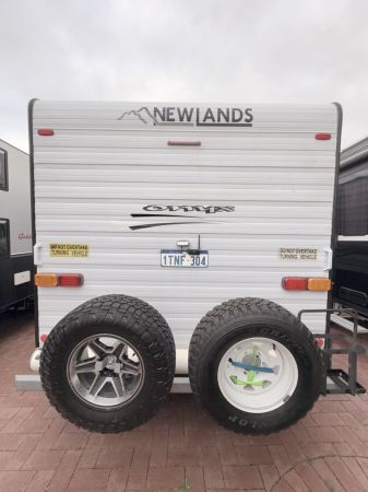 2012 Newlands Onyx Caravan image