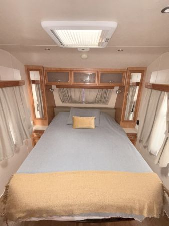 2012 Newlands Onyx Caravan image