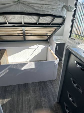 2025 Snowy River Srt18 Caravan SRT-18 image