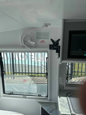 2025 Snowy River Srt18 Caravan SRT-18 image