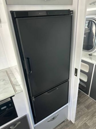 2025 Snowy River Srt18 Caravan SRT-18 image