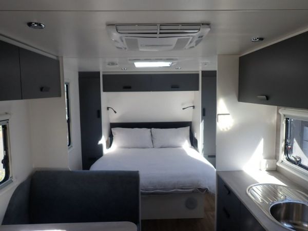 2025 Jayco Starcraft Caravan 19.61-2.BP.SC-MY25 image