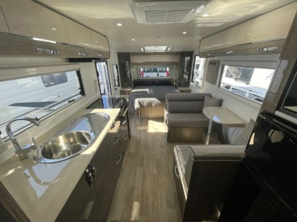 2025 Avan Aspire Caravan 572 image