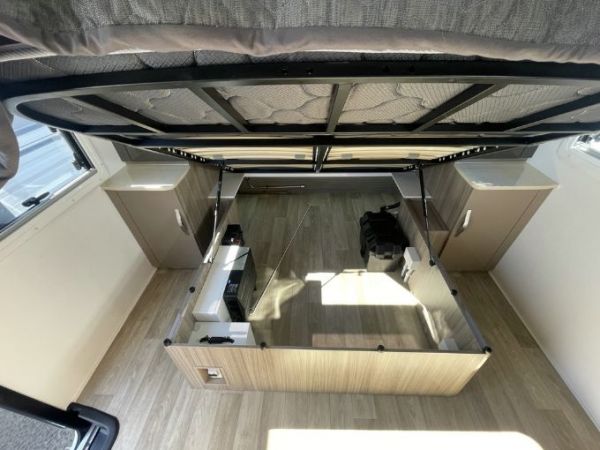 2025 Avan Aspire Caravan 572 image