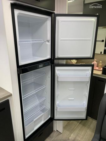 2025 Design RV ODYSSEY V1-0  17'4" image