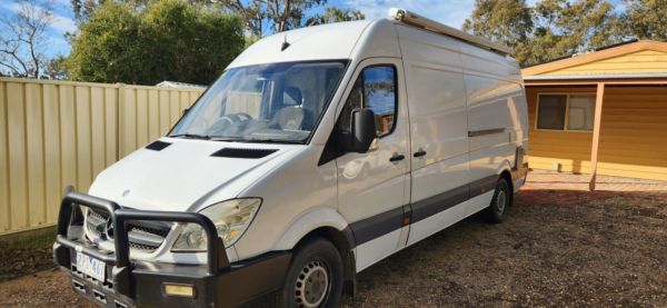 2009 Mercedes-Benz Sprinter Campervan image