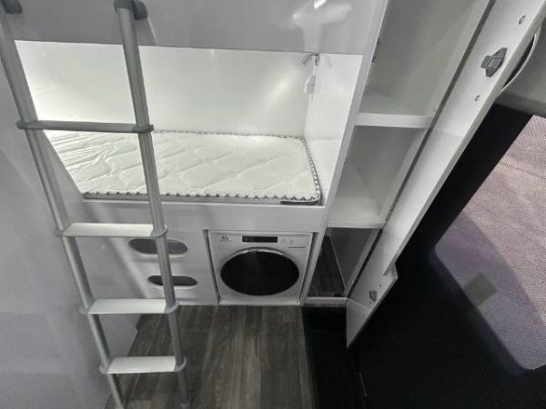 2025 Snowyriver Srt18F Caravan SRT18F image