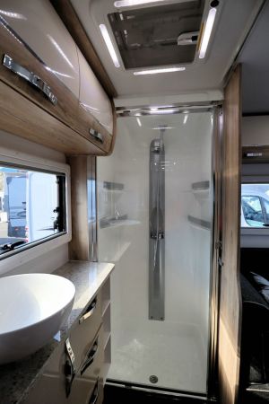 2025 Avan Aspire Caravan 555-1 image