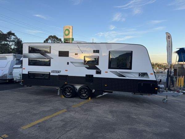 2025 Viscount V2 Family-3BS Caravan image