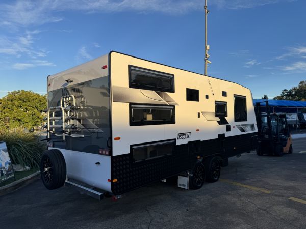 2025 Viscount V2 Family-3BS Caravan image