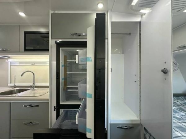 2024 Snowy River Srt18F Family Off Road Caravan DOUBLE BUNK image