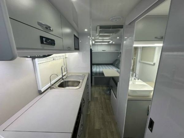 2024 Snowy River Srt18F Family Off Road Caravan DOUBLE BUNK image