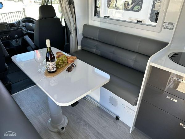 2024 Windsor Daintree image