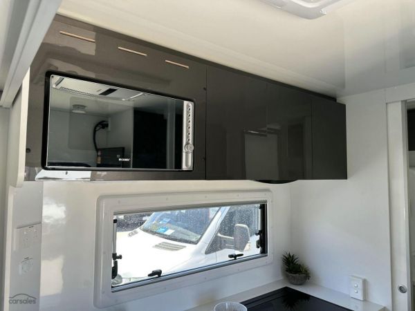 2024 Windsor Daintree image