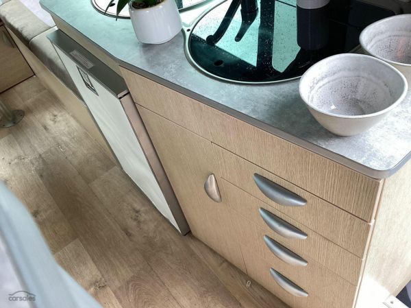 2022 Kea Nomad M700 3 Berth image