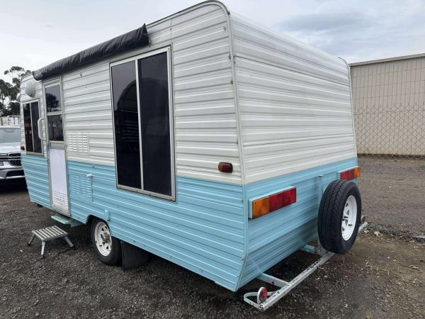 1985 Statesman Caravan image