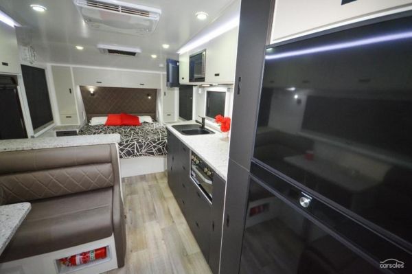 2025 Design RV Crx V5-3 image