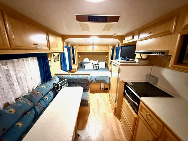 2007 Regent Caravan Caravan image