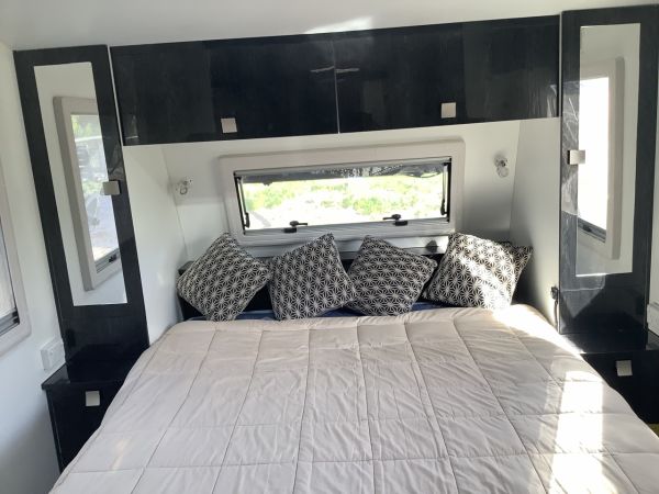 2015 Concept  ASCOT Caravan image