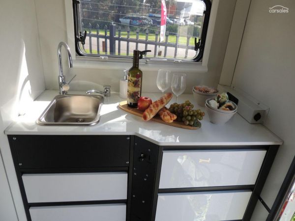 2023 Pioneer Campers Verve E/W image