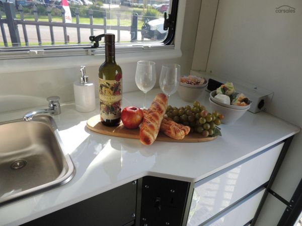 2023 Pioneer Campers Verve E/W image