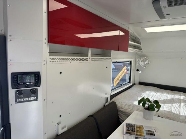 2023 Pioneer Campers Verve E/W image