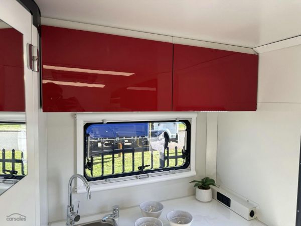 2023 Pioneer Campers Verve E/W image