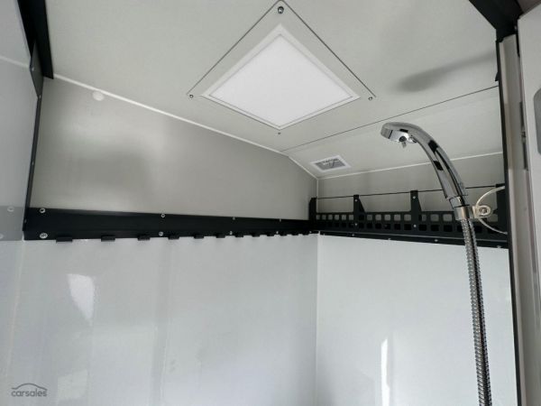 2023 Pioneer Campers Verve E/W image