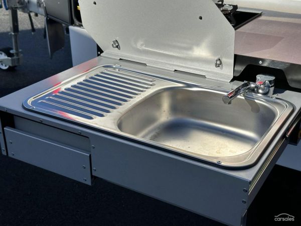 2023 Pioneer Campers Verve E/W image