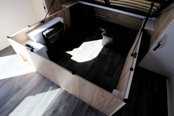 2025 Avan Aspire Caravan 555-1 image