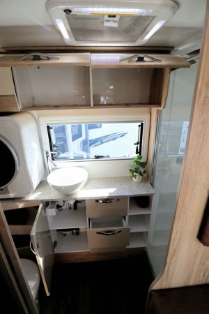 2025 Avan Aspire Caravan 555-1 image