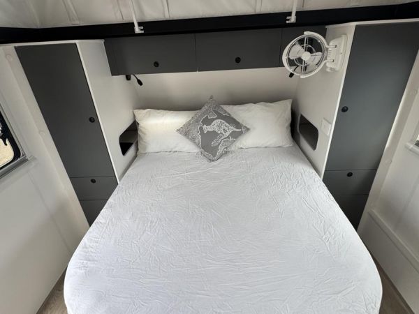 2025 Jayco Starcraft Ensuite Pop Top image