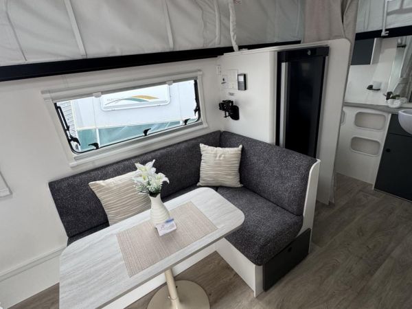 2025 Jayco Starcraft Ensuite Pop Top image