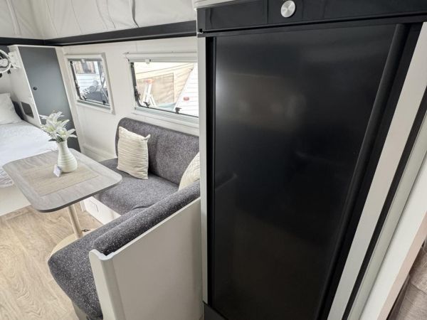 2025 Jayco Starcraft Ensuite Pop Top image