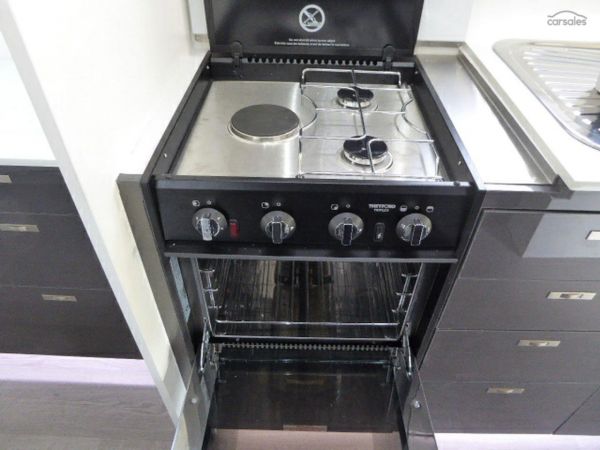 2024 Windsor Simpson image