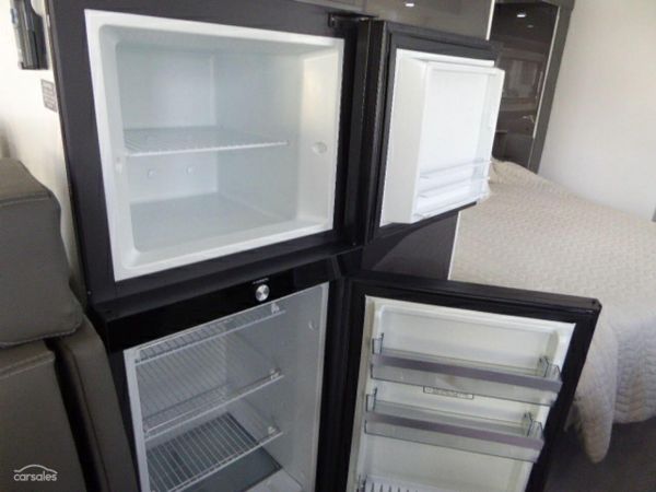 2024 Windsor Simpson image