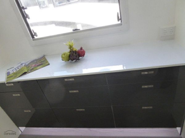 2024 Windsor Simpson image