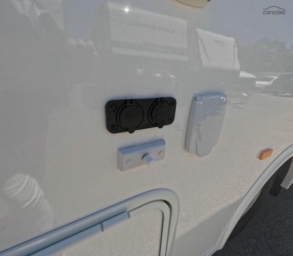 2024 Windsor Simpson image