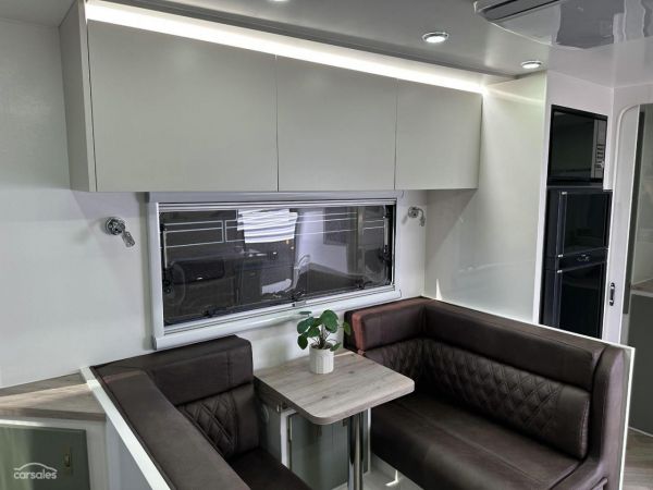 2025 Essential Caravans Cruiser V1-1 18'8 image