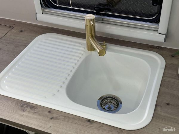 2025 Essential Caravans Cruiser V1-1 18'8 image