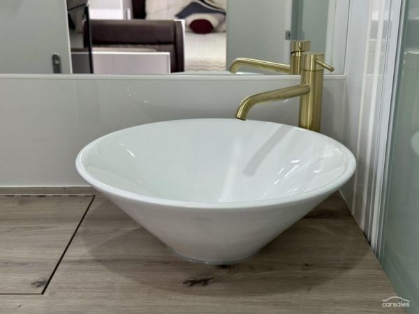 2025 Essential Caravans Cruiser V1-1 18'8 image