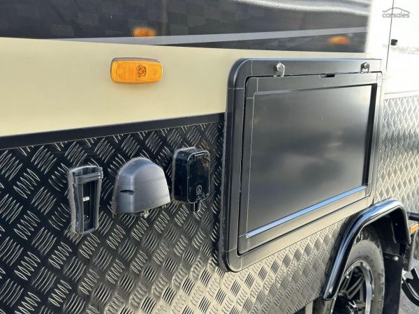 2025 Essential Caravans Cruiser V1-1 18'8 image