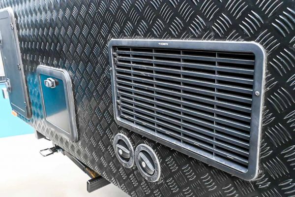 2025 Design RV Crx V5.3 Caravan image