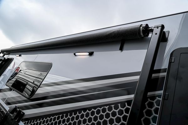 2025 Design RV Crx V5.3 Caravan image