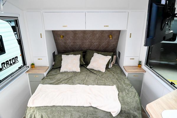 2025 Design RV Crx V5.3 Caravan image