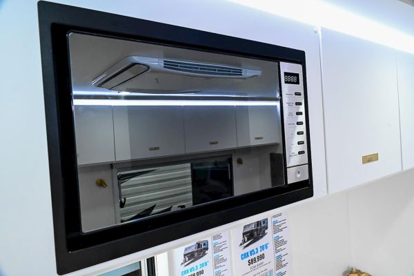 2025 Design RV Crx V5.3 Caravan image